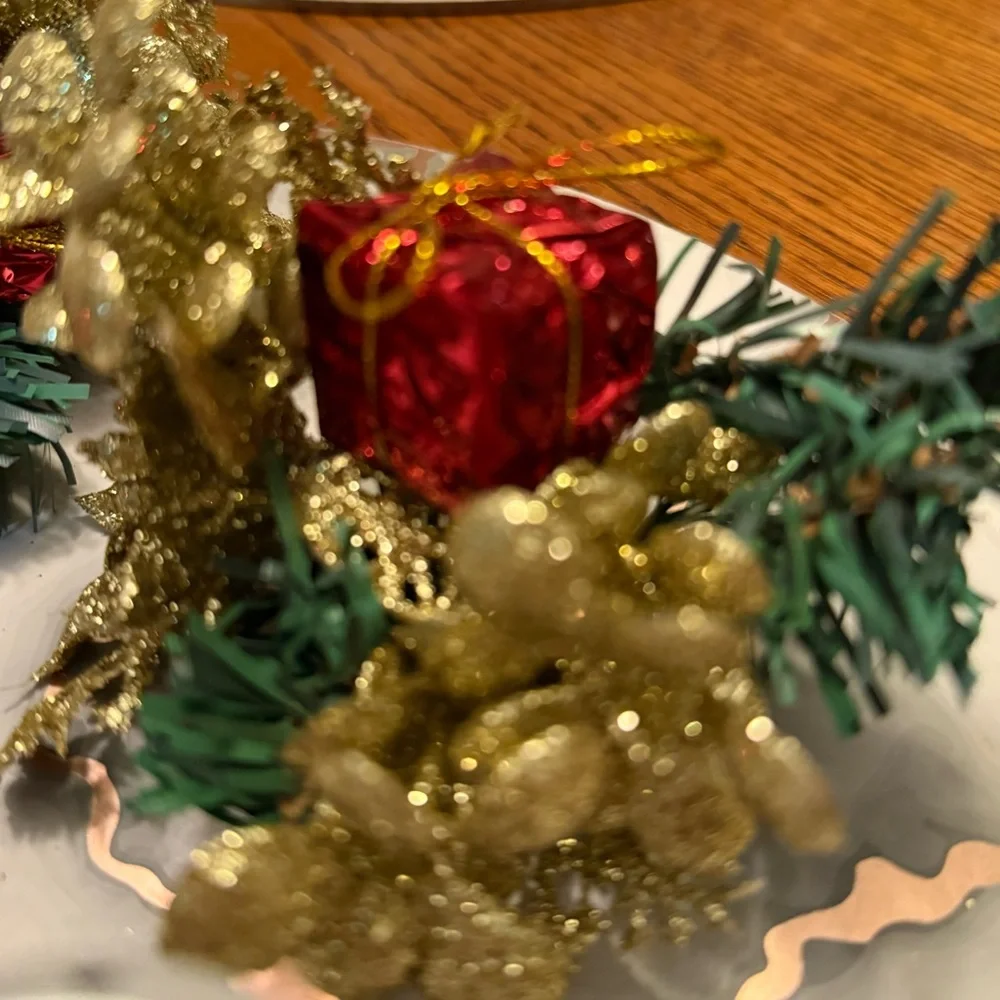 Festive Gold and Red Holiday Garland